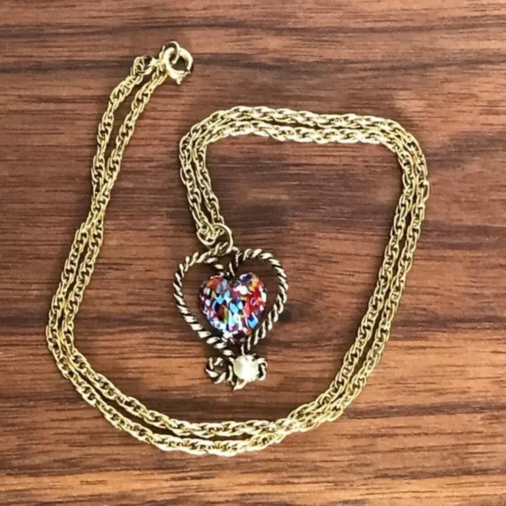Sarah Coventry Twin Hearts Pendant Necklace Millefiori Glass Heart Gold Tone
